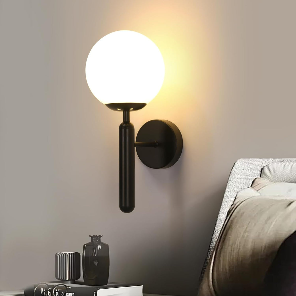 Comely Wandlampe Innen Schwarz, Nordic Modern Wandleuchte LED Industrial Design, Milchglas Globus Wandleuchte E27 f¨¹r Schlafzimmer, Wohnzimmer, Flur, Treppenhaus